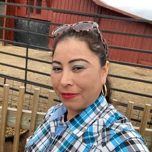 Meet your Posher, Sandra